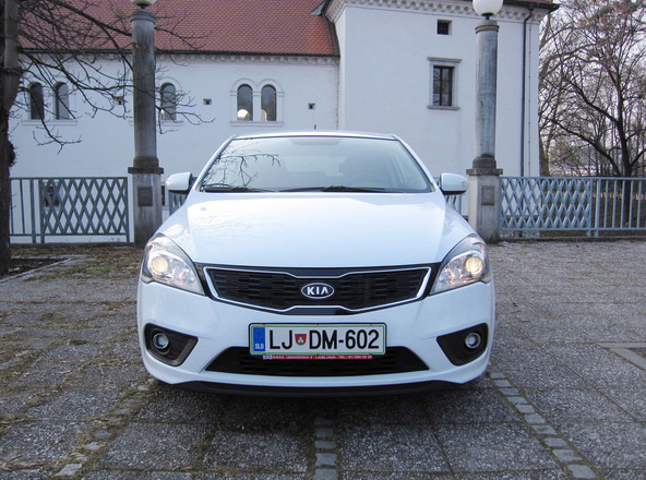 Kia pro_cee'd: Več drznosti, tehnike in dinamike