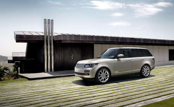 Povsem novi range rover: Najbolj prefinjen in zmogljiv razkošni SUV na svetu