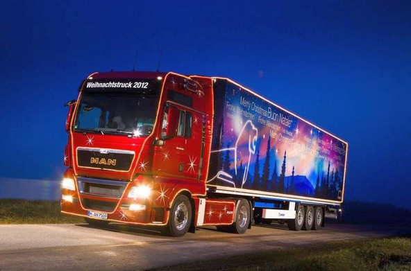 MAN Truck & Bus: Vam želi srečen božič z MAN-ovim božičnim kamionom