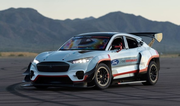 Ford Mustang Mach-E 1400: Povsem električna cestna raketa