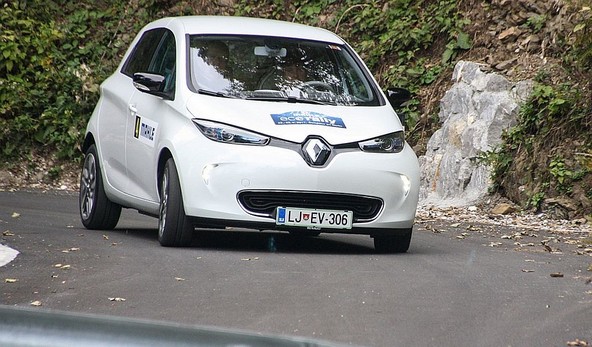 Renault Zoe med lansko zmagovalno vožnjo na 1. Mahle Eco Rallyju.