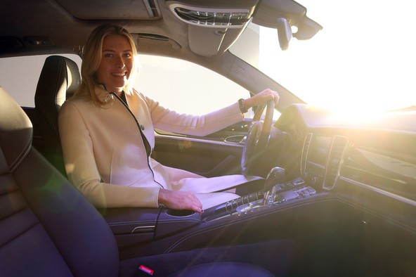Individualen slog do zadnje potankosti: Marija Šarapova predstavila svojo Porsche Panamero GTS