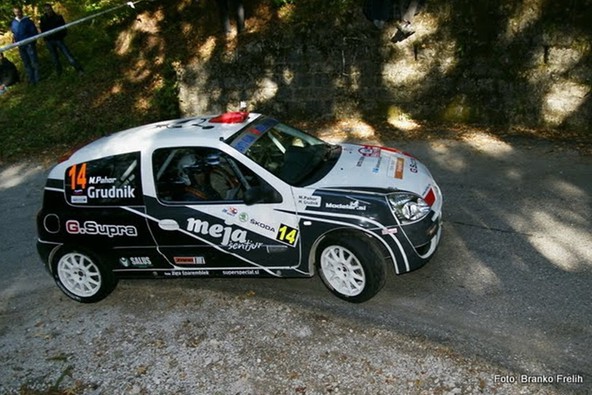 Rally Idrija 2011: Mateja Grudnika ustavila okvara dirkalnika