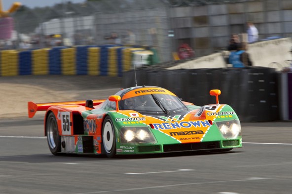 Mazda 787B: Zmagovalna Mazda na slavju z Johnnyjem Herbertom in Patrickom Dempseyem
