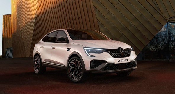 IZZIV ZA TO NOVO GENERACIJO: K ZAČETKOM E-TECH – 200 KM IN ZMANJŠANA PORABA GORIVA