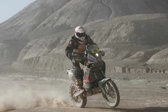 33. reli Dakar 2011: Coma in Sainz ostajata v vodstvu po 5. etapi