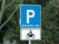 Zveza motoklubov Slovenije: Primer brezplačnih parkirišč za motorna kolesa z ozoka Krka