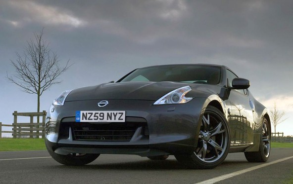 Nissan 370Z: Black edition oznanja 40. obletnico avtomobilske ikone