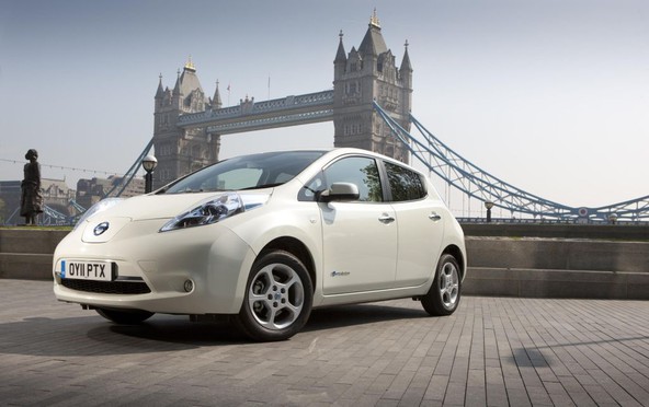 Nissan leaf: Svetovni avtomobil leta 2011