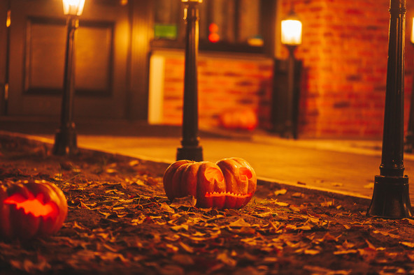 Noč čarovnic je pred vrati: S temi triki bodo fotografije za noč čarovnic zares strašljive