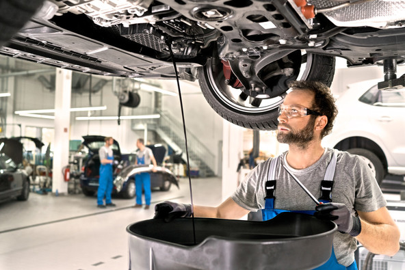 Menjava zobatega jermena: Menjava zobatega jermena je ključna za varno vožnjo in vzdrževanje vašega vozila.  <em>[Avtor: Volkswagen]</em>