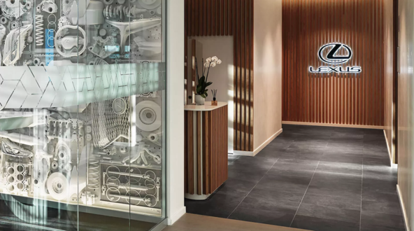 STE ŽE SLIŠALI ZA OMOTENAŠI?: FILOZOFIJA, NA KATERI TEMELJI ZNAMKA LEXUS 