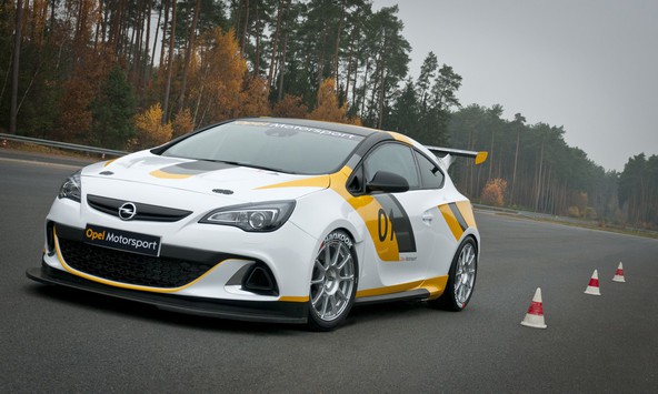 Opel Astra OPC Cup: Opel ponovno v “Zelenem peklu”