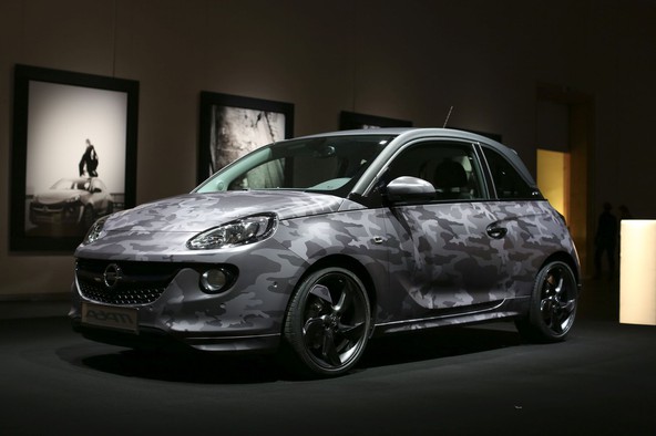 Opel Adam Camouflage