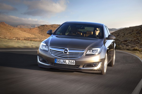 Nova Opel Insignia: Motorna in infozabavna revolucija