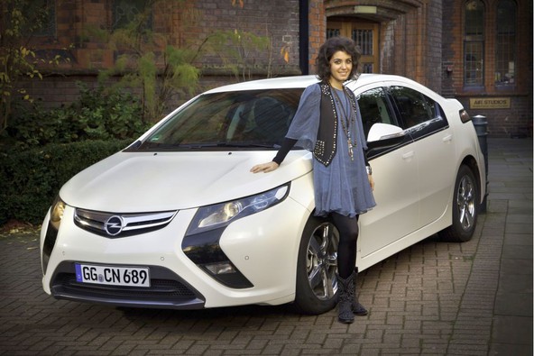 Opel ampera: Revolucionarni električni avtomobil od 42.900 evrov dalje