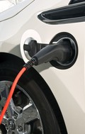 Opel : Svetovna premiera serijske ampere v Ženevi
