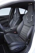 Opel insignia OPC: Sedaj na voljo tudi s šeststopenjskim samodejnim menjalnikom