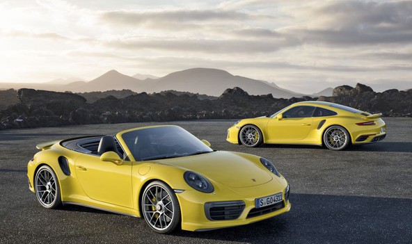 Najzmogljivejši enajstici: Nova modela Porsche 911 Turbo in 911 Turbo S