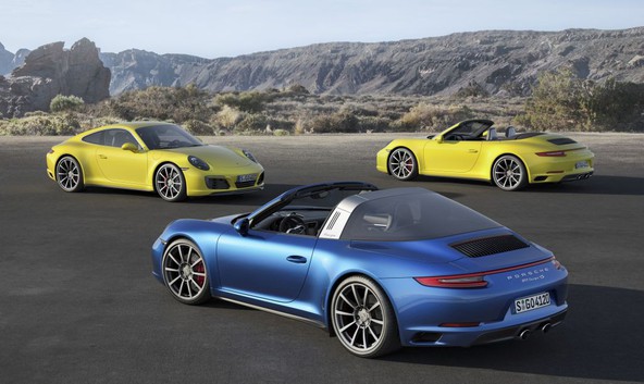 Porsche 911 Carrera 4 in 911 Targa 4 : Nova športna avtomobila s štirikolesnim pogonom in turbomotorji