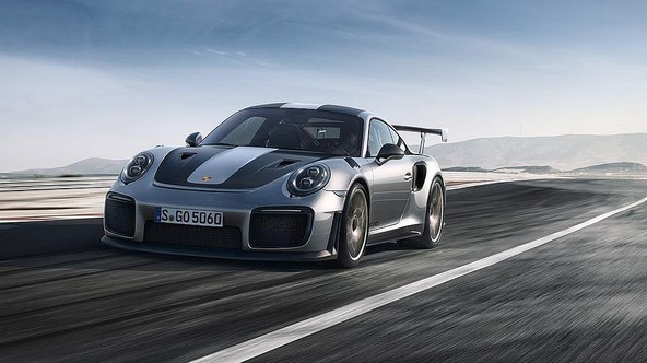 Porschejevi svetovni premieri na avtosalonu IAA: Širitev nove modelske serije Cayenne in novost med športnimi avtomobili v Frankfurtu