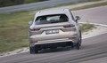 Novi vrhunski SUV-model : Cayenne Turbo S E-Hybrid prepriča z inovativnimi sistemi podvozja