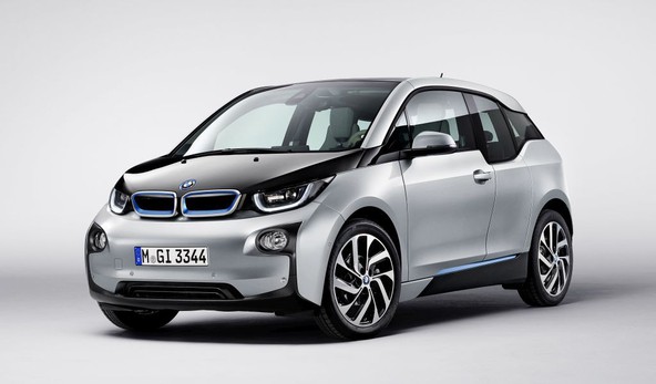 POSLOVNI AVTO LETA 2015: BMW i3 postal EKO avto leta
