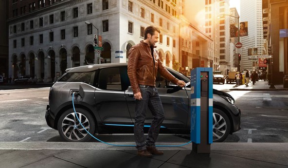 BMW: Nastop na avtomobilskem salonu v Šanghaju 2015
