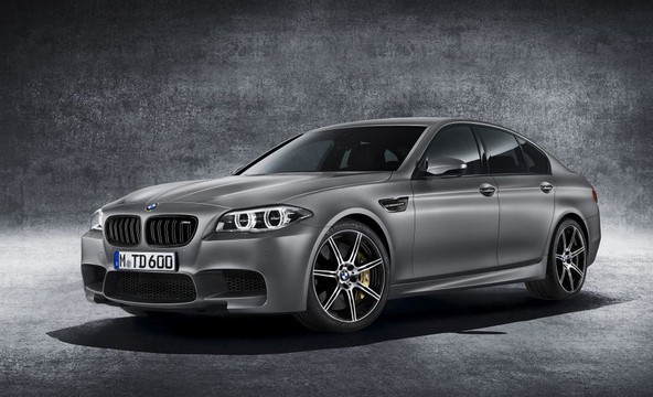 BMW: 30 let BMW M5