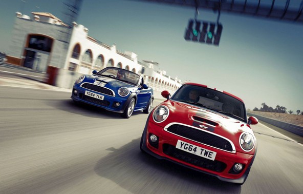 MINI Coupé in MINI Roadster: Športnika, ki se približujeta ciljni črti