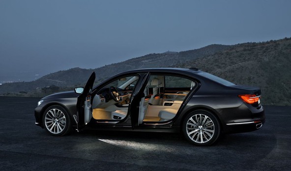 Novi BMW serije 7: Stilna navzočnost, zanesljiva dinamika in ekskluzivna eleganca