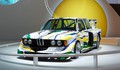 BMW praznuje 40 let BMW Art Cars: Premikajoče se skulpture se v letu 2015 popeljejo na oder po vsem svetu