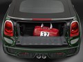 Novi MINI John Cooper Works Cabrio: Vznemirljive vozne lastnosti in ekstrovertirana karizma