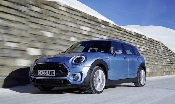 Novi MINI Clubman ALL4: Premiera nove generacije sistema štirikolesnega pogona ALL4 z elektrohidravlično regulacijo