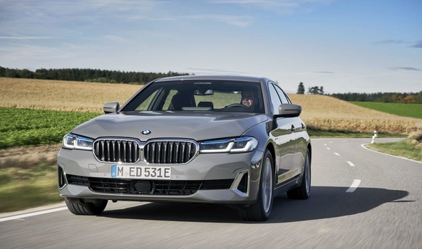 BMW serije 3 in BMW serije 5: BMW Group nadaljuje s svojo ofenzivo elektrifikacije