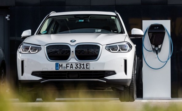 BMW in MINI Charging: 'Charging' z več kot 610 polnilnimi mesti v Sloveniji