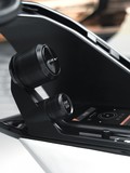 Urbani električni kupe PEUGEOT FRACTAL: FRACTAL z zvokovno ojačanim voznikovim mestom PEUGEOT i-Cockpit®