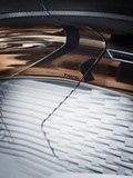 Urbani električni kupe PEUGEOT FRACTAL: FRACTAL z zvokovno ojačanim voznikovim mestom PEUGEOT i-Cockpit®