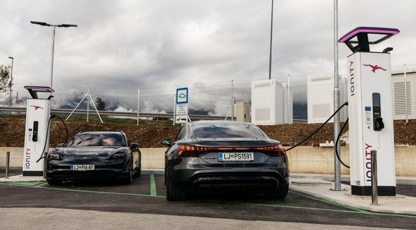 MOON NA GORENJSKEM : Mreža ultrahitrih polnilnic Ionity po Sloveniji se neprestano širi
