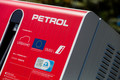 Družba Petrol intenzivno širi električno polnilno infrastrukturo: Petrol kmalu z 200 električnimi polnilnicami in svojo prvo ultra-hitro polnilnico