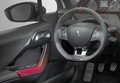 Peugeot 208 XY in 208 GTi: Prefinjena zapeljivca