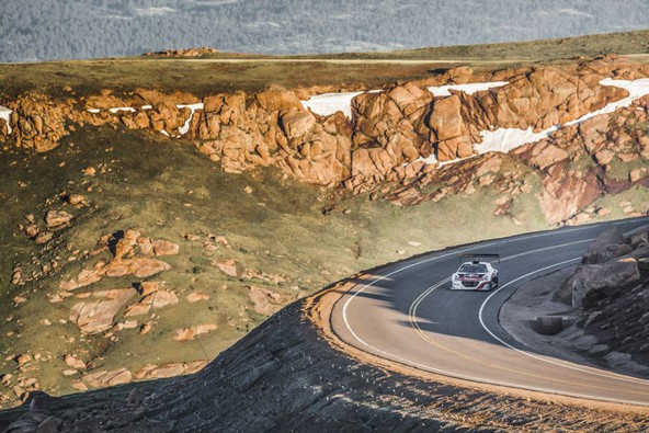 Peugeot 208 T16 Pikes Peak & Top Gear: Dobitnik dveh nagrad