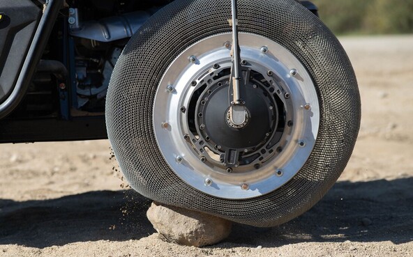 GOODYEAR BO PONOVNO VOZIL PO LUNI: Goodyear razvija pnevmatike za raziskovalno vozilo Pegasus