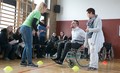 Poligon z ovirami na invalidskem vozičku