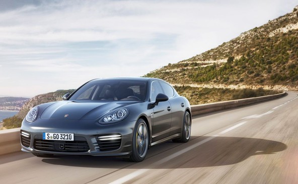 Porsche Panamera Turbo S: Zmogljivosti in razkošje za najzahtevnejše