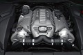 Porsche cayenne turbo S: Športnik v terenski preobleki