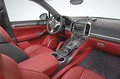 Porsche cayenne turbo S: Športnik v terenski preobleki