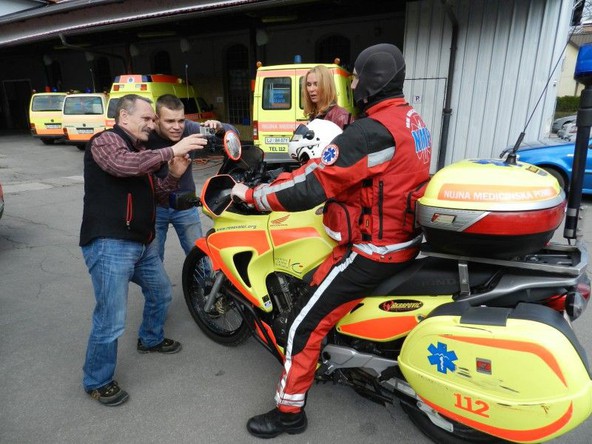 Zveza motoklubov Slovenije & RTV SLO I: Predstavitev dela reševalca na motornem kolesu