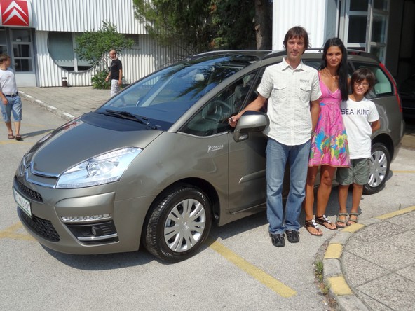 Citroën grand C4 Picasso: Primož Peterka prevzel darilo