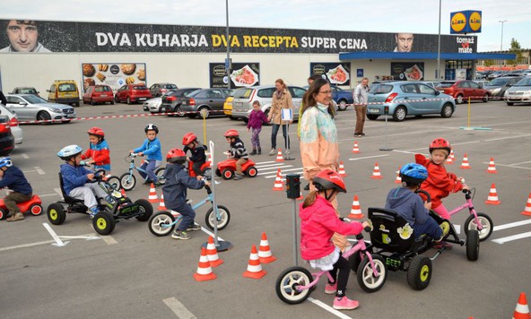 Zavod Varna pot in Lidl Slovenija: Več kot 150 otrok obiskalo preventivno-izobraževalno delavnico o prometni varnosti